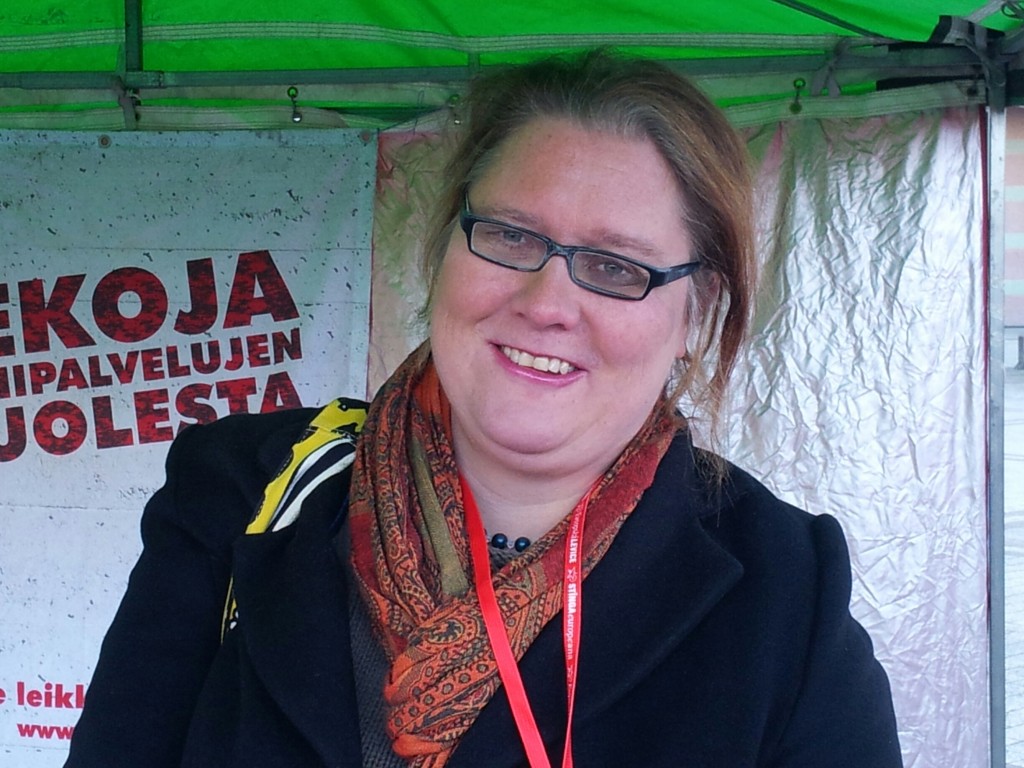 Vantaalainen SKP:n sitoutumaton eduskuntavaaliehdokas Rita Dahl on perehtynyt TTIP vapaakauppaneuvotteluihin.